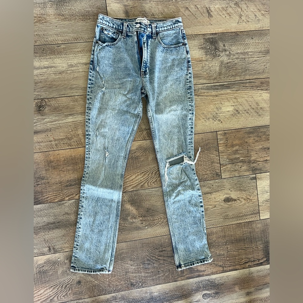 Abercrombie & Fitch High Rise Skinny Jeans Distressed Style